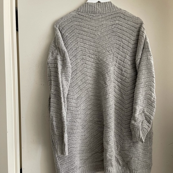 ASOS Y.A.S Chunky Cable Cardigan in Grey - Picture 6 of 7